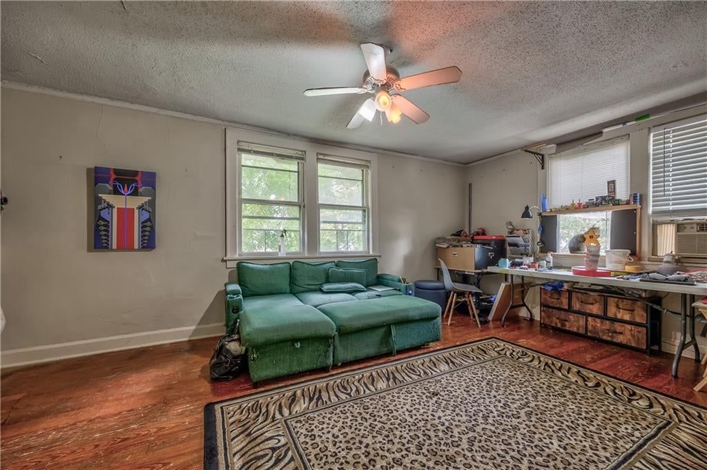 4111 Genessee Street — photo 13