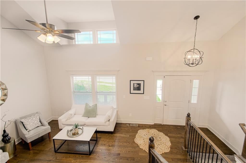 21425 W 47th Terrace — photo 9