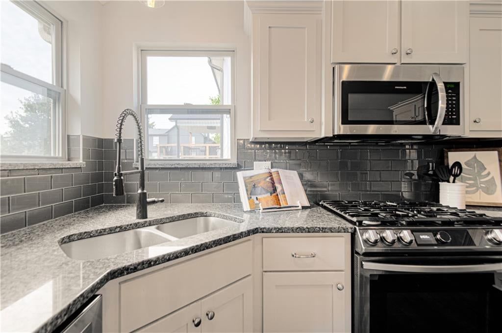 21425 W 47th Terrace — photo 14