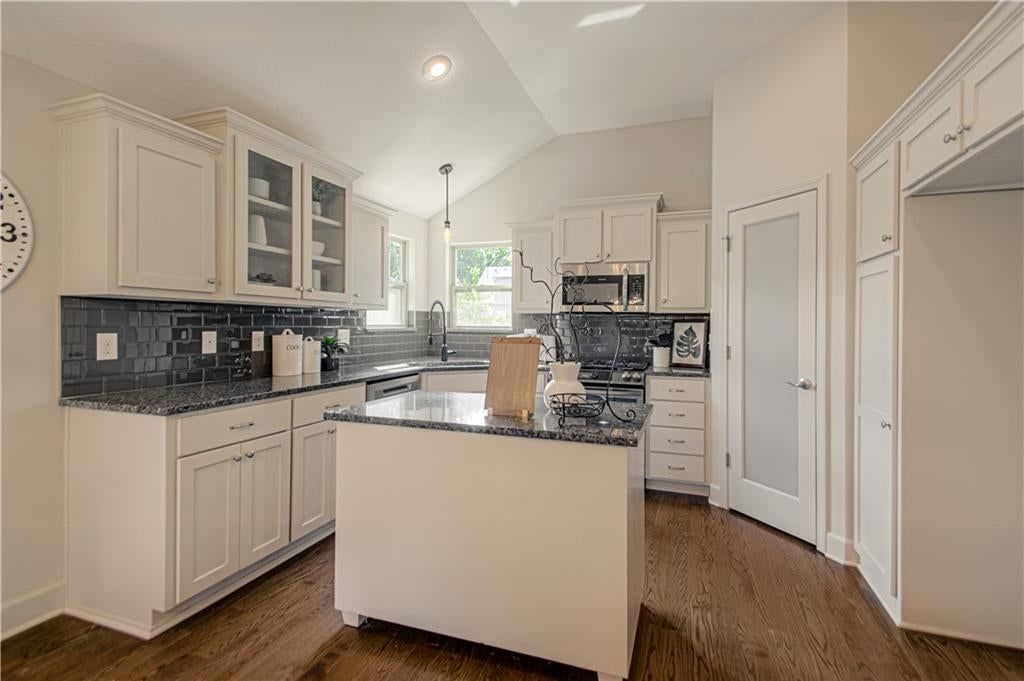 21425 W 47th Terrace — photo 18