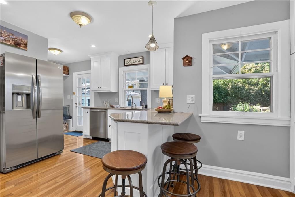 5828 Oak Street — photo 7