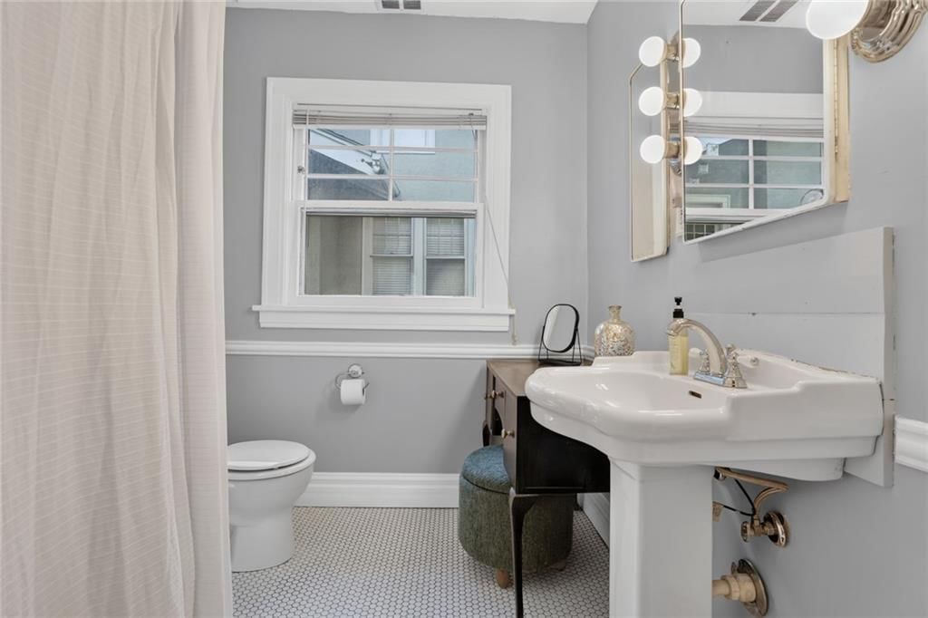 5828 Oak Street — photo 11