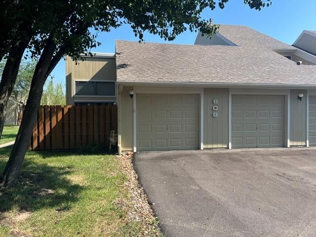 808 E 121st Terrace, Kansas City, MO
