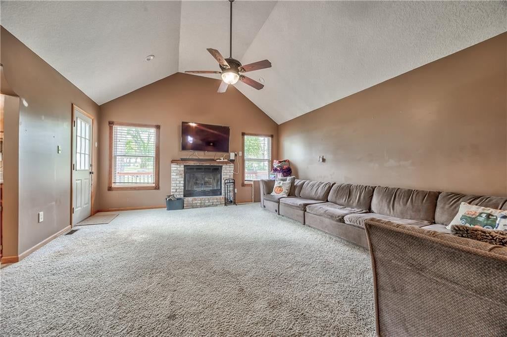 301 N Harrison Street, Spring Hill, KS: listing photo 3