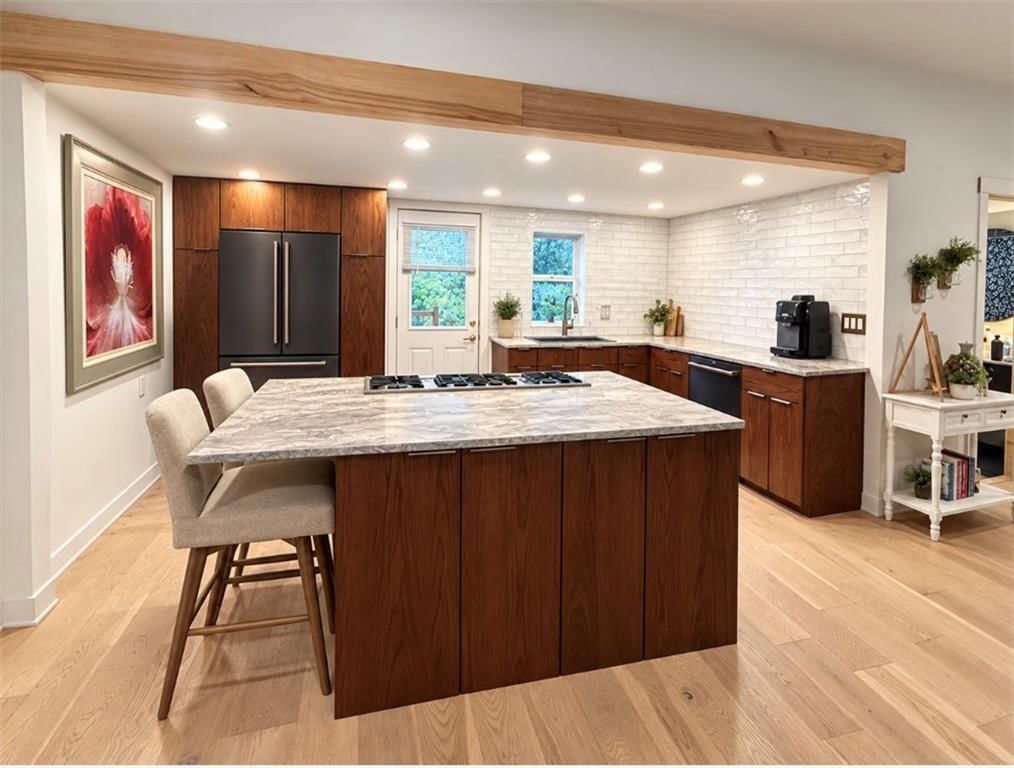 408 S 2nd Street — photo 3