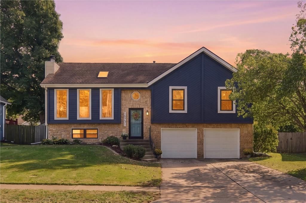 15731 W 146th Street, Olathe, KS: listing photo 3