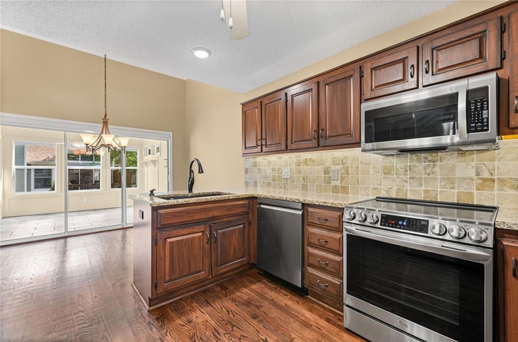 15607 BROADMOOR Street — photo 19