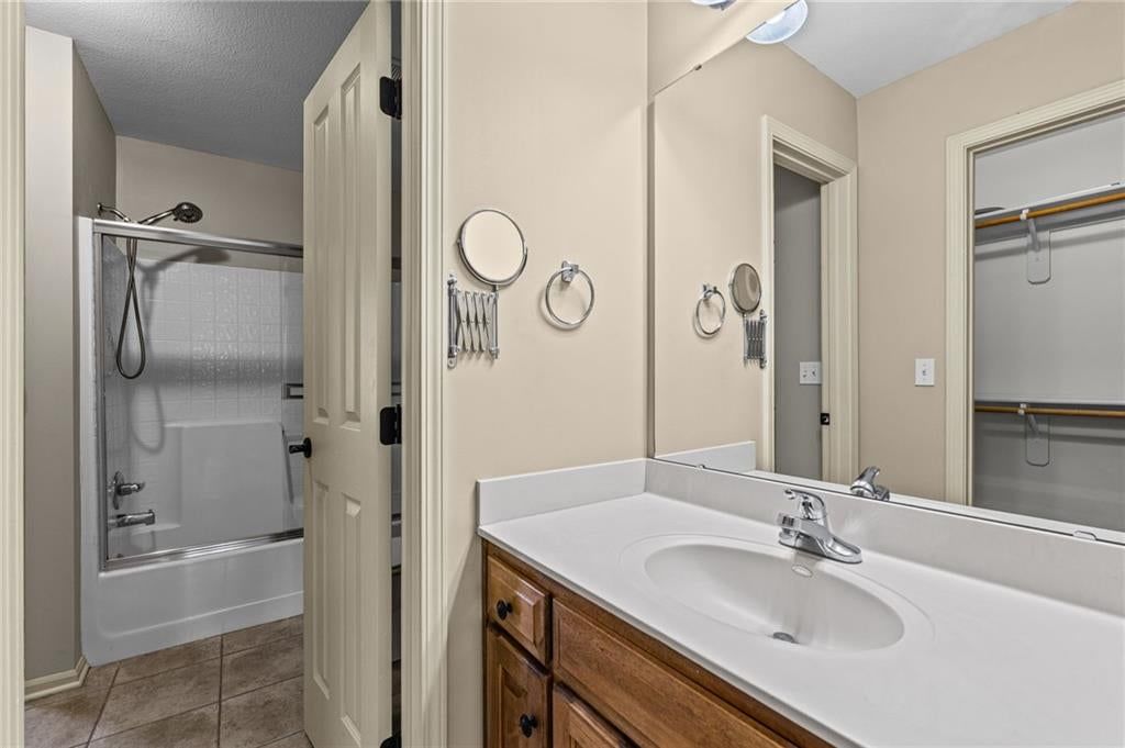 5306 W 165th Terrace — photo 24