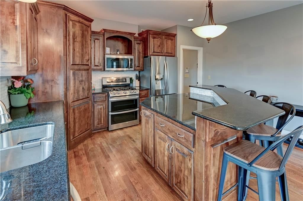 Photo 14 of 67 - 500 NE Woodpark Lane, Lee's Summit, MO 64086
