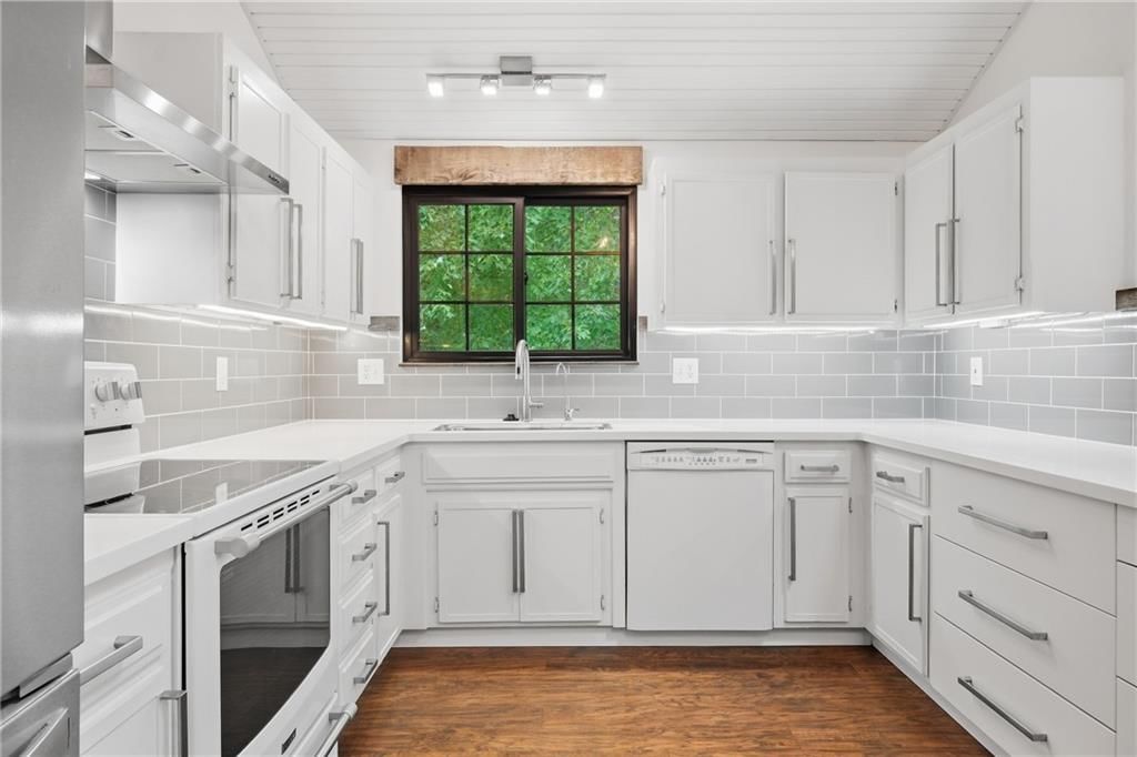 9201 Acuff Lane — photo 11