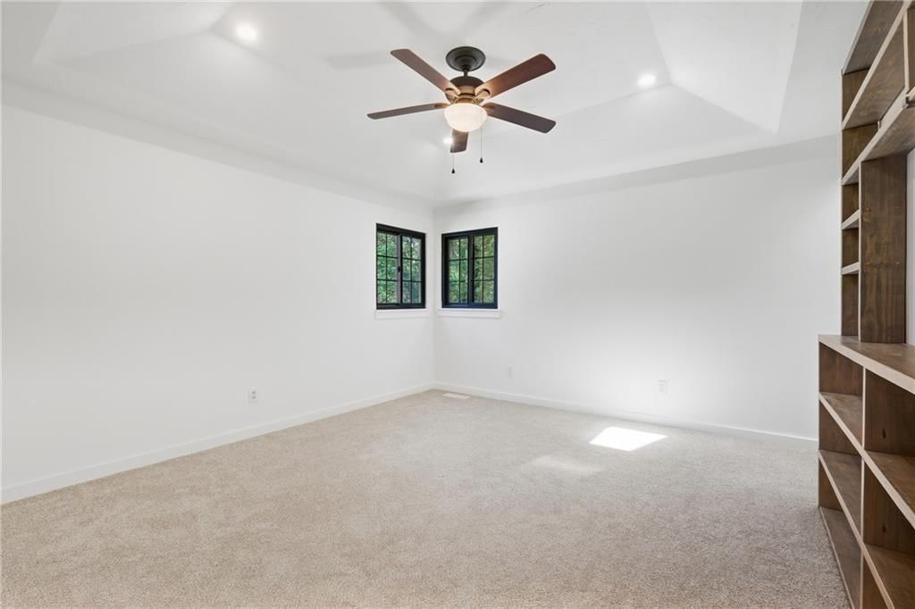 9201 Acuff Lane — photo 15