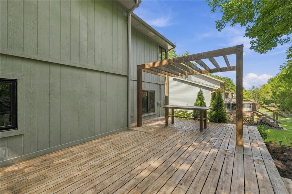 9201 Acuff Lane — photo 30