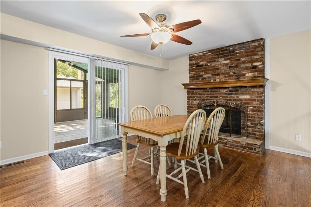 305 Canterbury Lane — photo 15