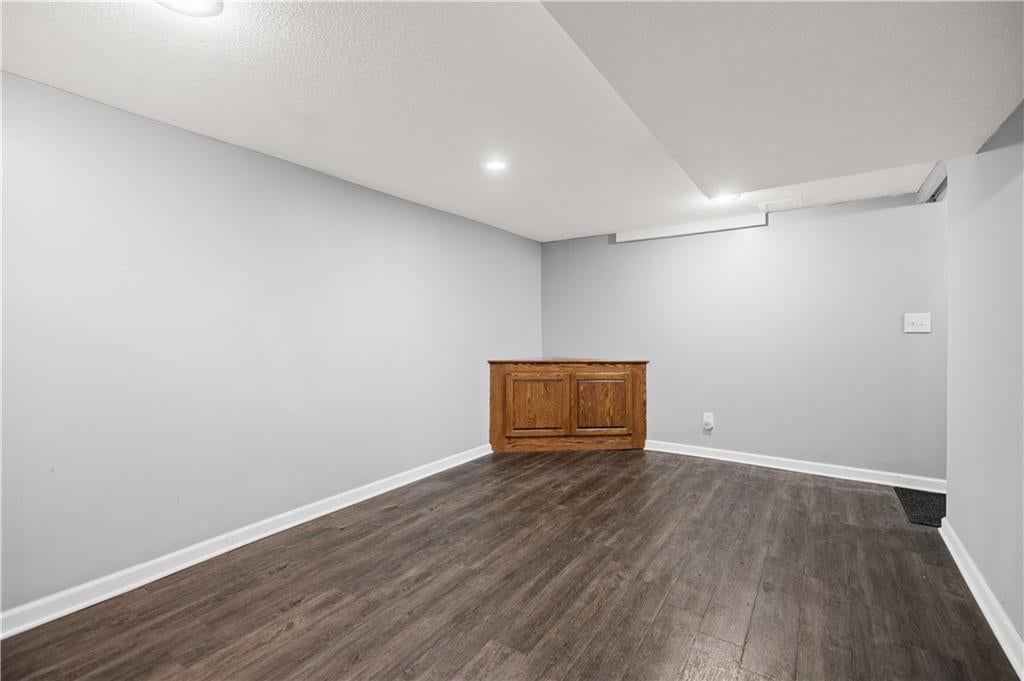 305 Canterbury Lane — photo 32