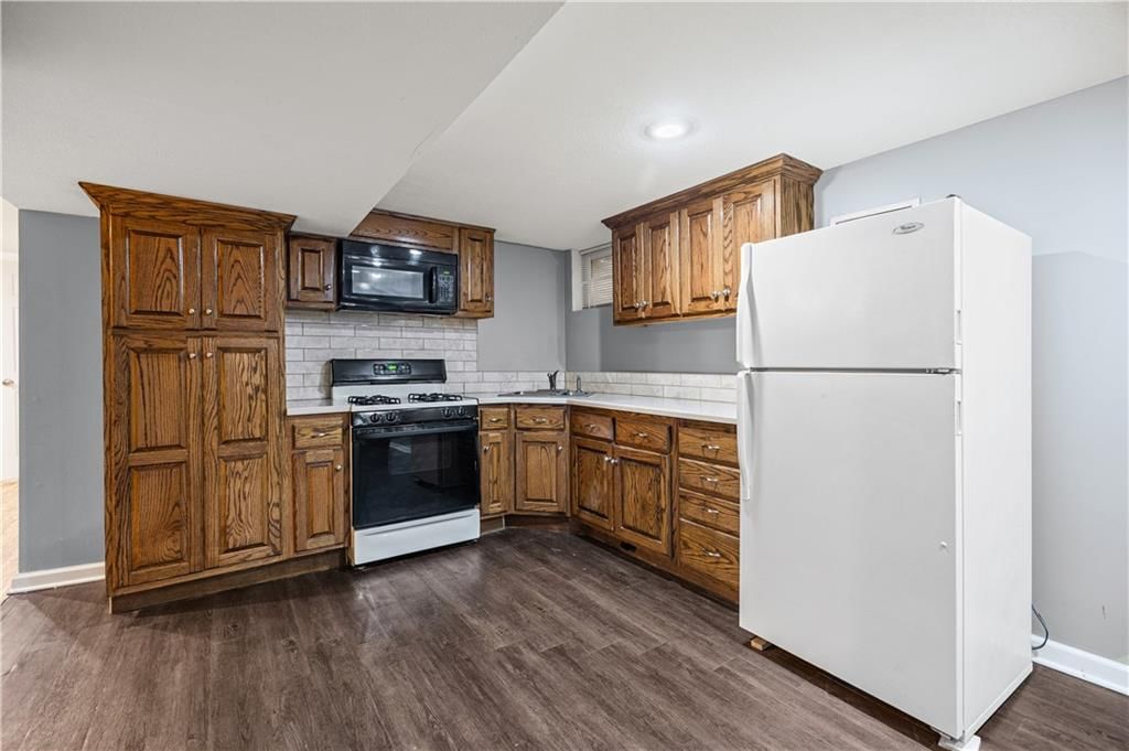 305 Canterbury Lane — photo 33