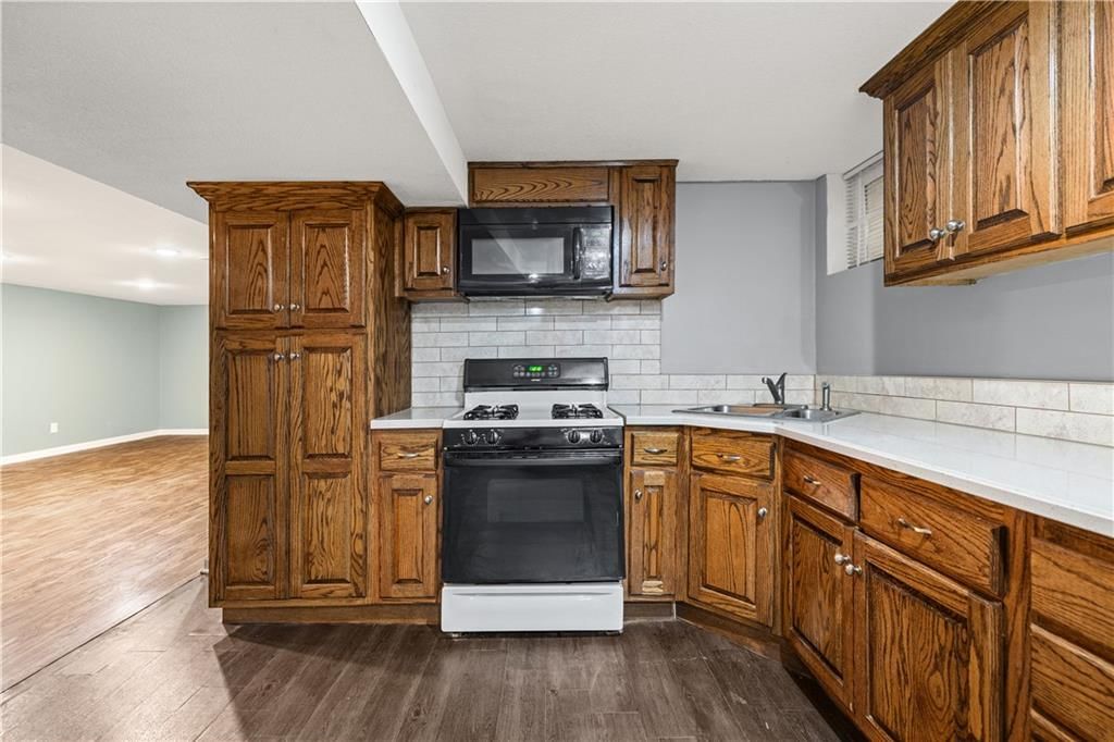 305 Canterbury Lane — photo 34
