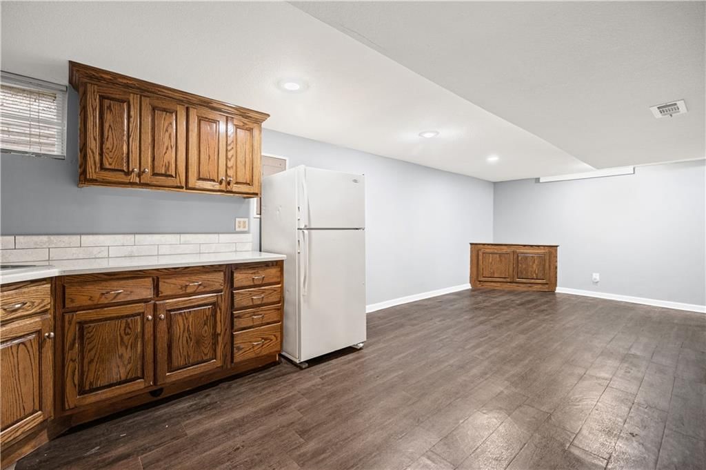 305 Canterbury Lane — photo 35