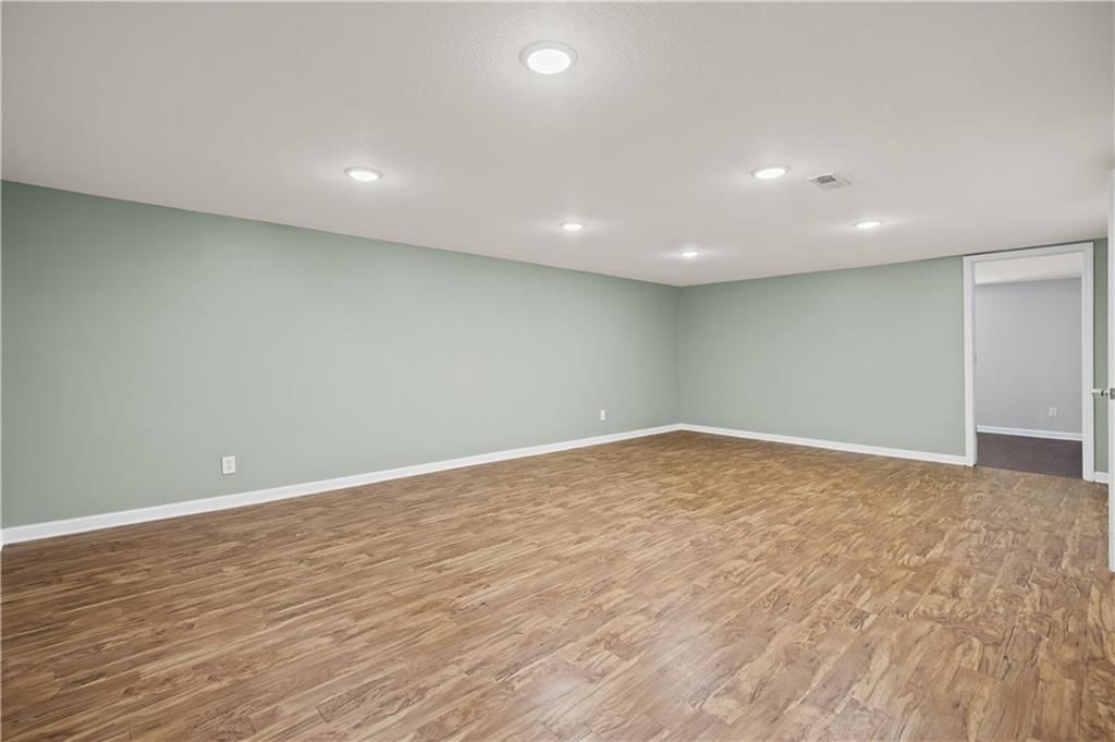 305 Canterbury Lane — photo 36