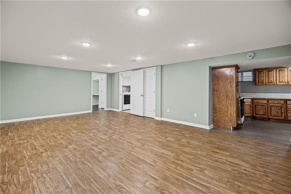 305 Canterbury Lane — photo 37