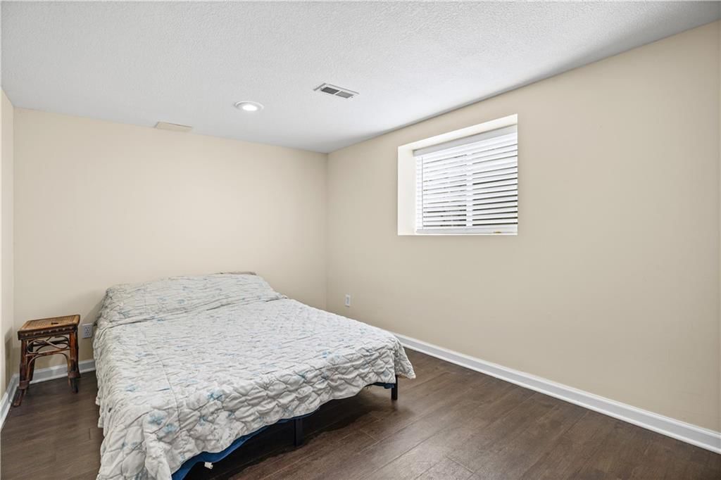305 Canterbury Lane — photo 41