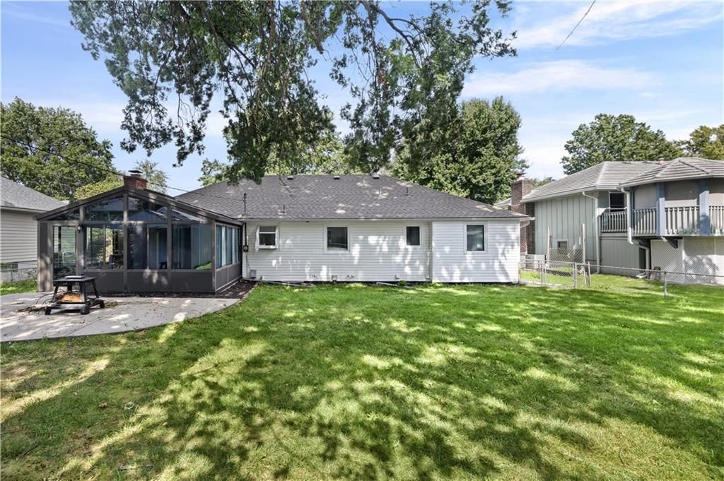 305 Canterbury Lane — photo 47