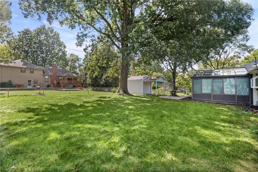305 Canterbury Lane — photo 49