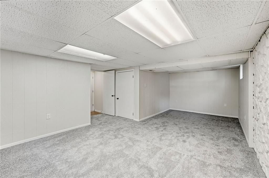 Finished basement at 1913 N Plymouth Road, Independence, MO 64058