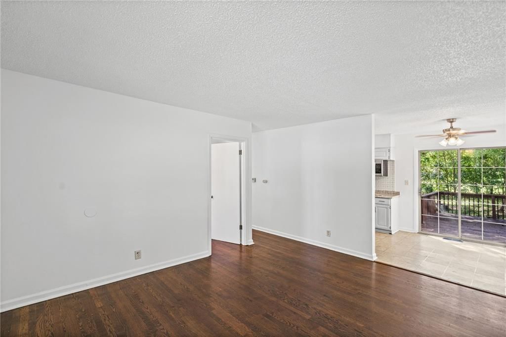 3916 S Spring Street — photo 5
