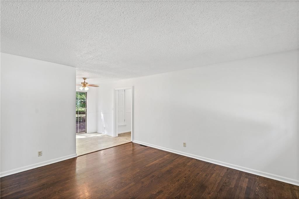 3916 S Spring Street — photo 7