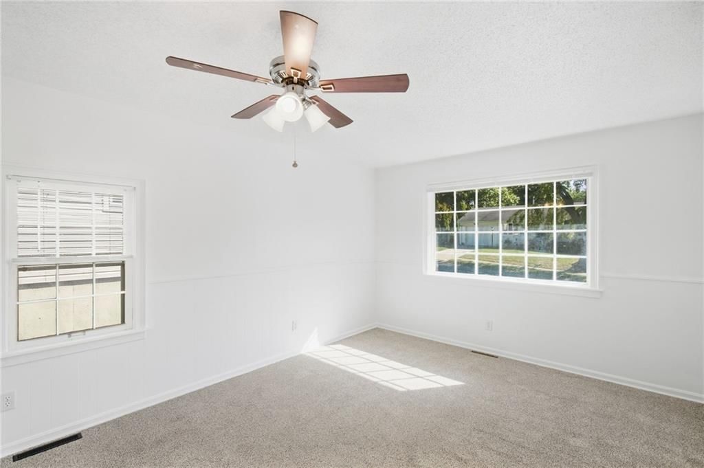 3916 S Spring Street — photo 17