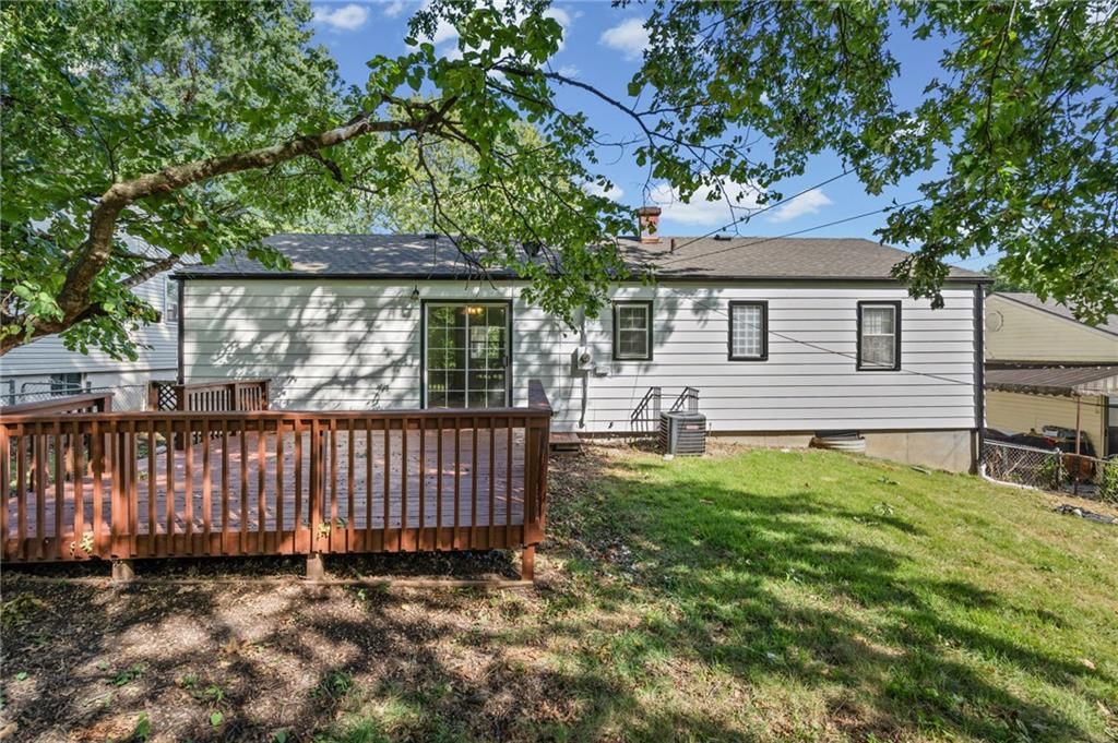 3916 S Spring Street — photo 30