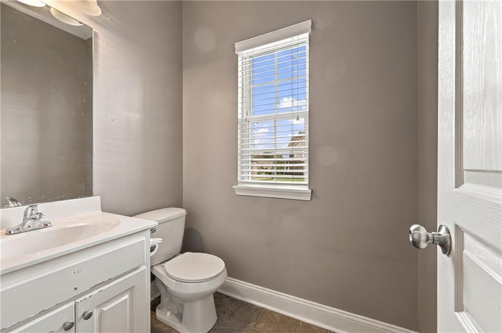 9644 N Adrian Avenue — photo 8