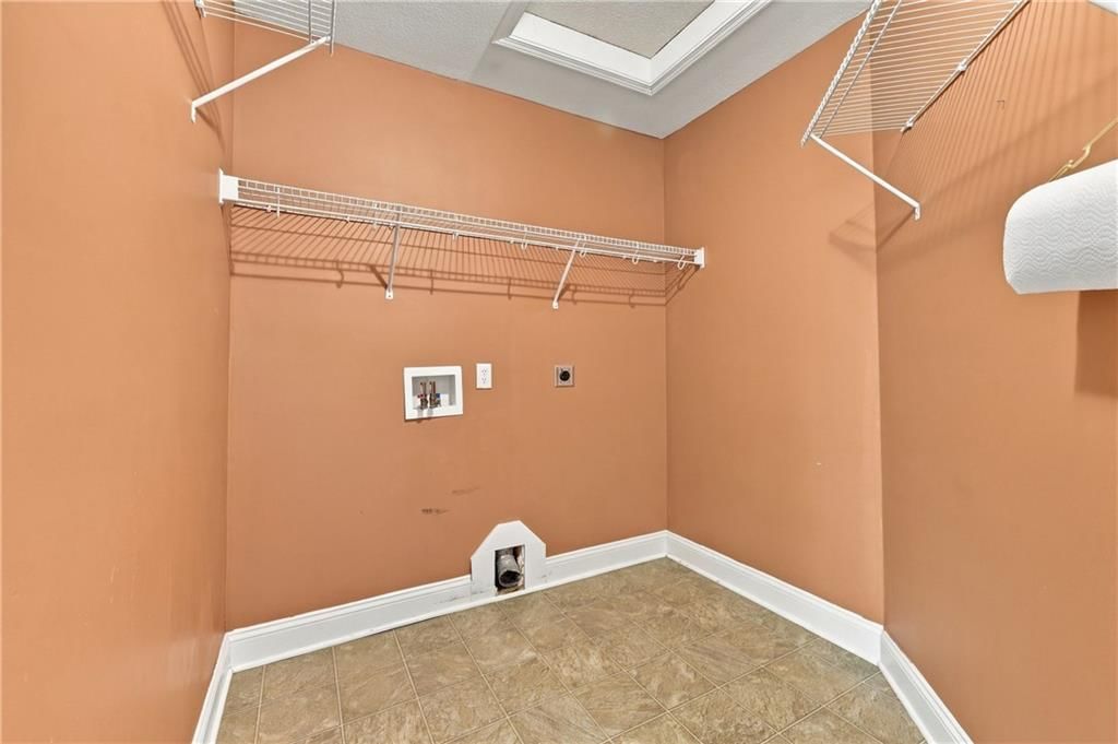 9644 N Adrian Avenue — photo 21