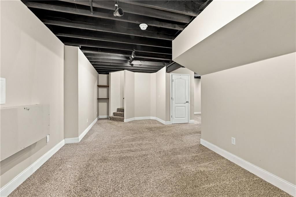 9644 N Adrian Avenue — photo 33