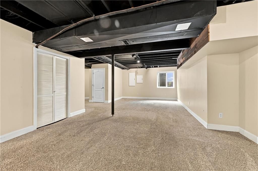 9644 N Adrian Avenue — photo 37