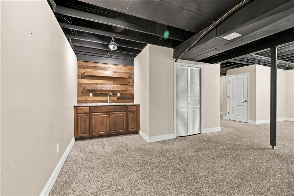 9644 N Adrian Avenue — photo 38