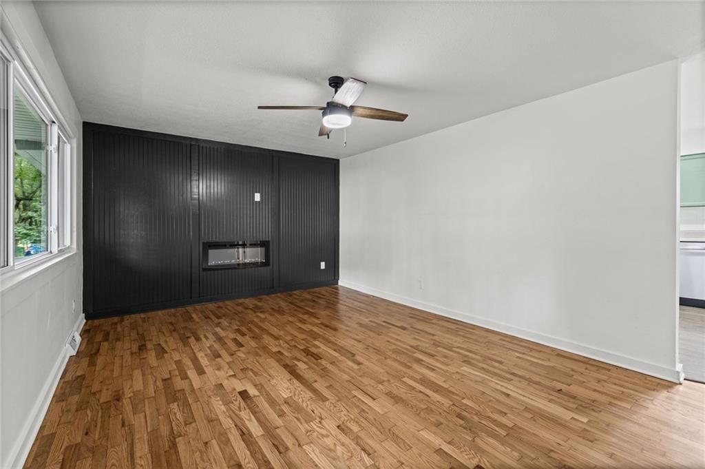410 E Elm Street, Drexel, MO: listing photo 3