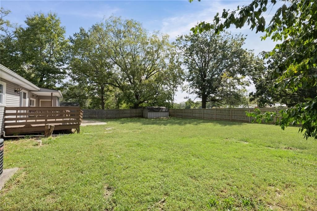 Photo 22 of 30 - 410 E Elm Street, Drexel, MO 64742