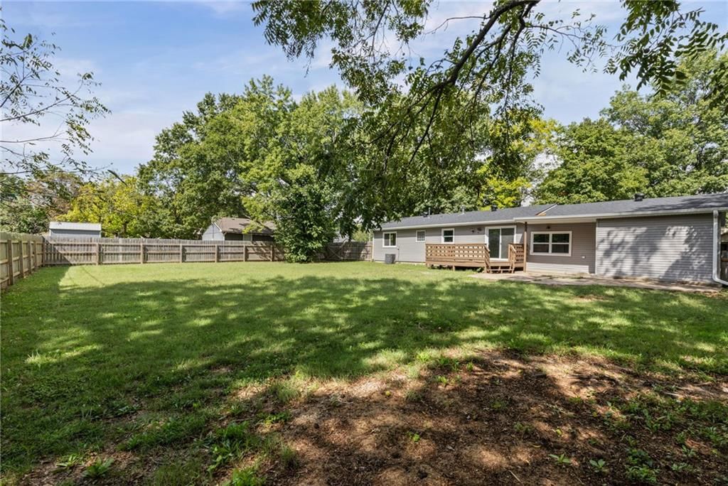Photo 23 of 30 - 410 E Elm Street, Drexel, MO 64742