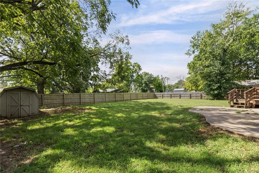 Photo 24 of 30 - 410 E Elm Street, Drexel, MO 64742