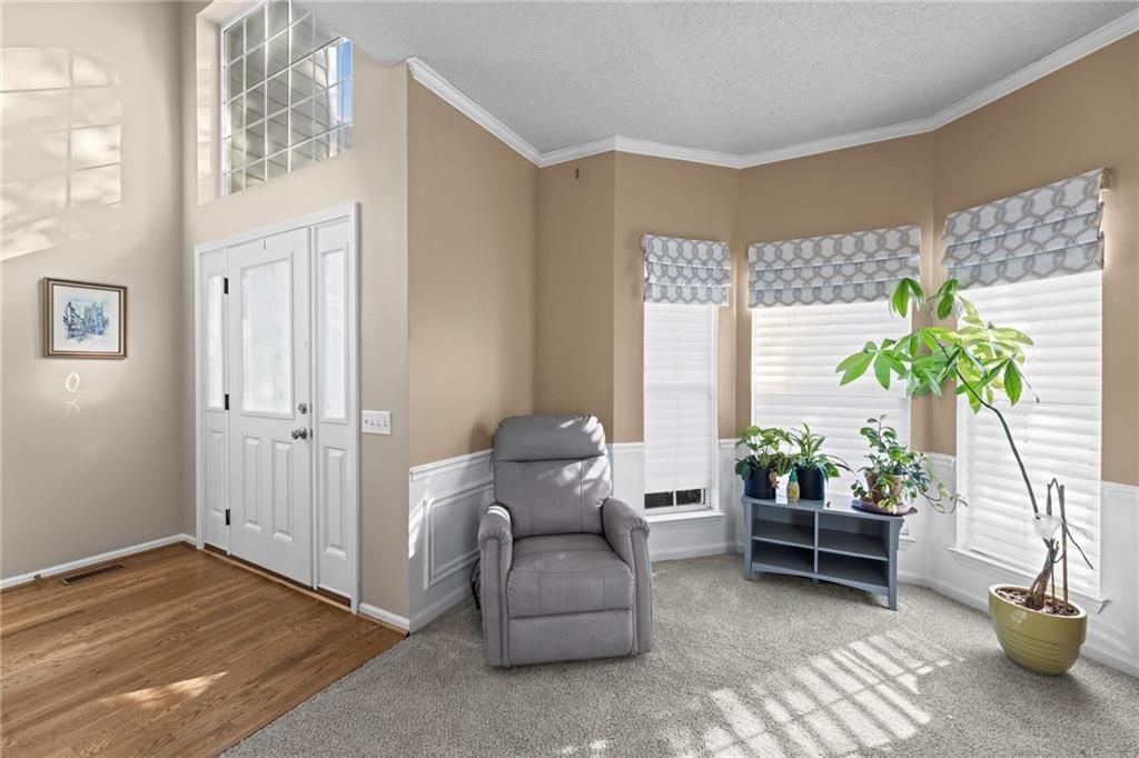 628 NE 93rd Street, Kansas City, MO: listing photo 3