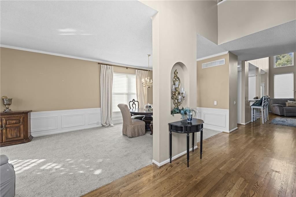 Photo 7 of 51 - 628 NE 93rd Street, Kansas City, MO 64155
