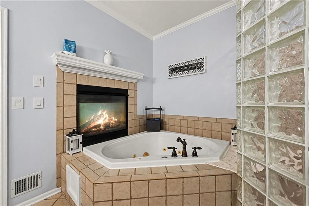 13810 Grove Avenue — photo 17