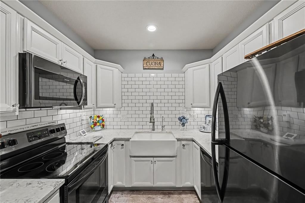 13810 Grove Avenue — photo 28