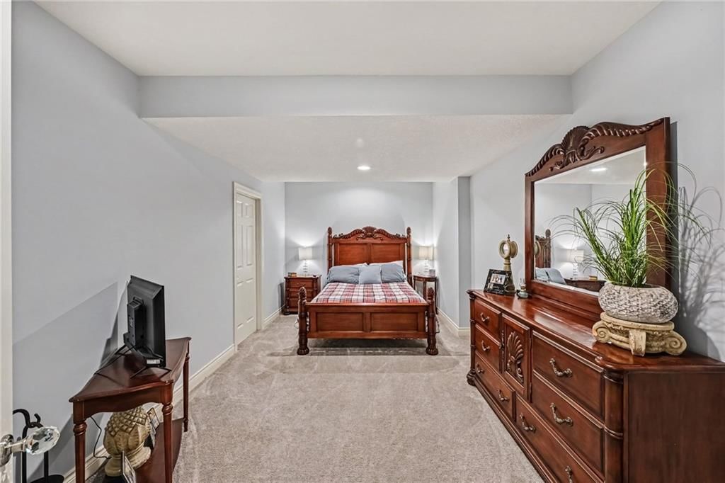 13810 Grove Avenue — photo 32