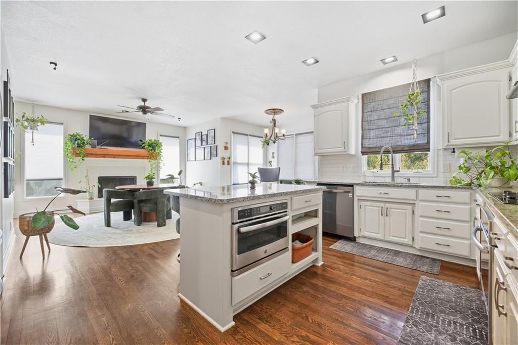 16024 Meadow Lane — photo 12