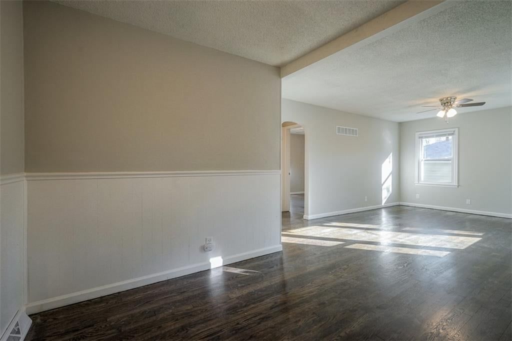 5405 Woodson Road — photo 6