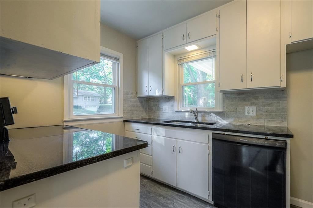 5405 Woodson Road — photo 7