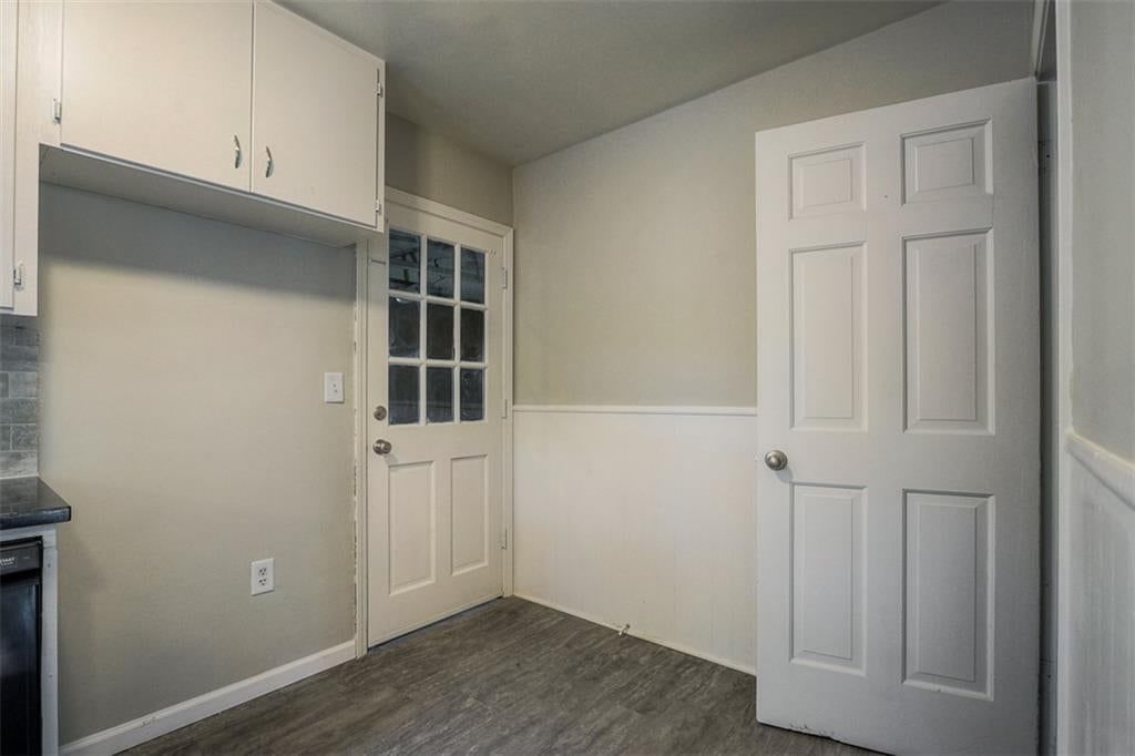 5405 Woodson Road — photo 12