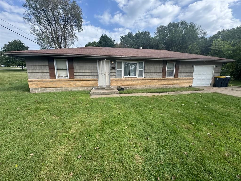 8200 E 107th Street — photo 1